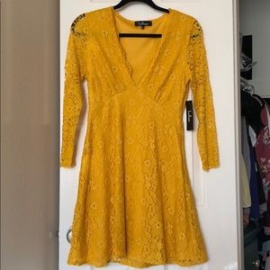Lulu’s Lace Yellow Dress